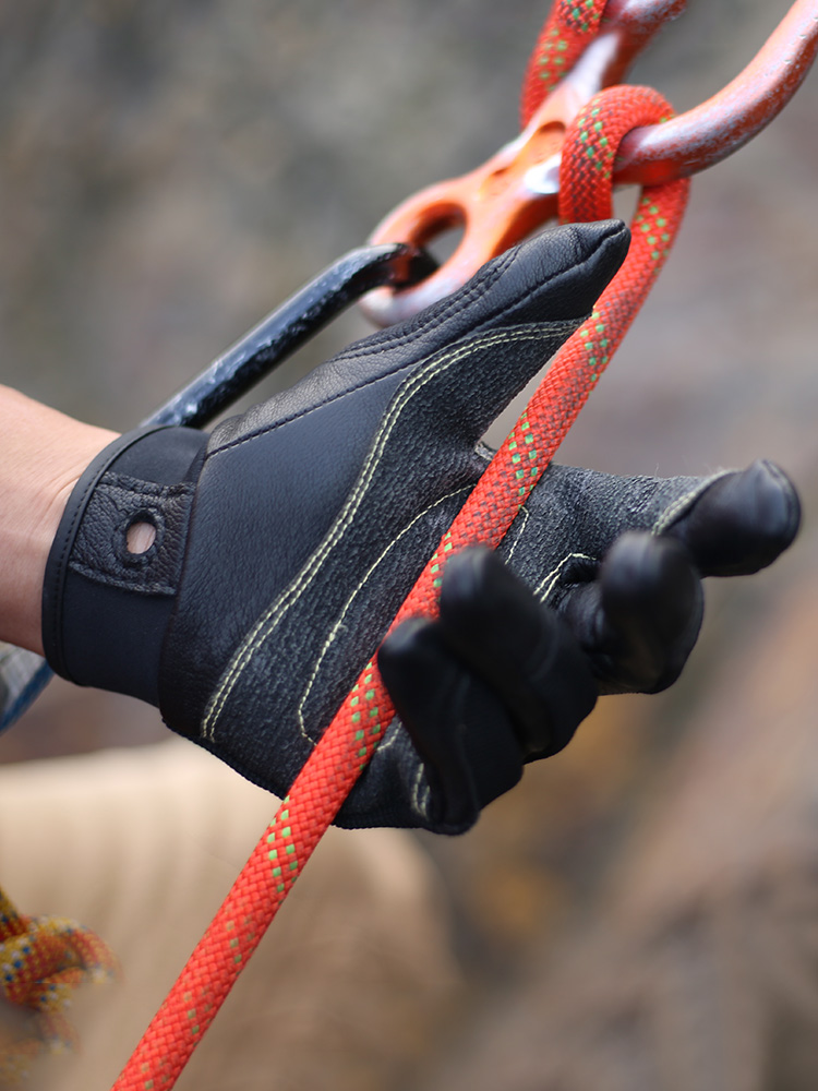 Перчатки для отдыха на открыто – обзор и цена Outdoor Adventure Training